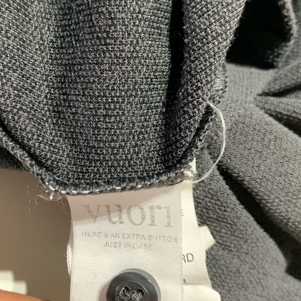 Vuori Men's Short Sleeve Ace Button Down Gray Mens Size XL - Picture 5 of 6